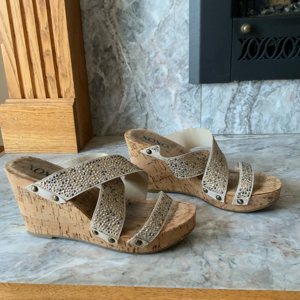 Pretty XOXO sandals